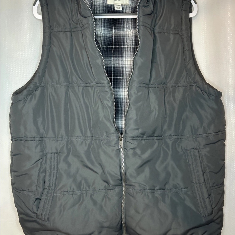 Weatherproof Men's Quilted Vest in Charcoal Gray